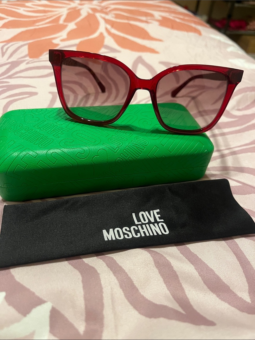 New Love Moschino Red Cat-Eye Sunglasses